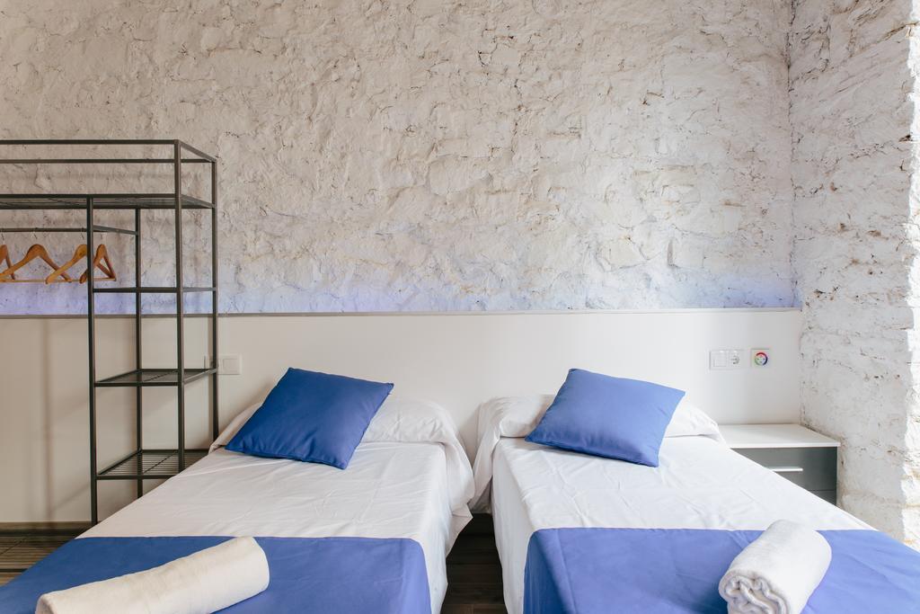 Apartamentos Tito San Nicolas อาลิกันเต ห้อง รูปภาพ