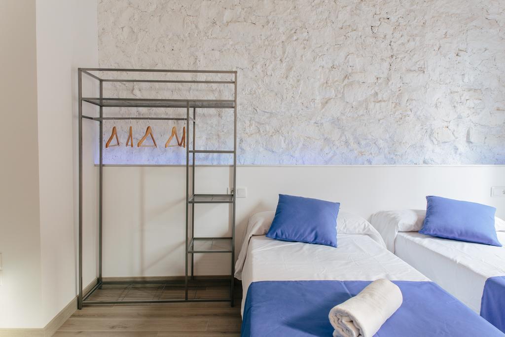 Apartamentos Tito San Nicolas อาลิกันเต ห้อง รูปภาพ