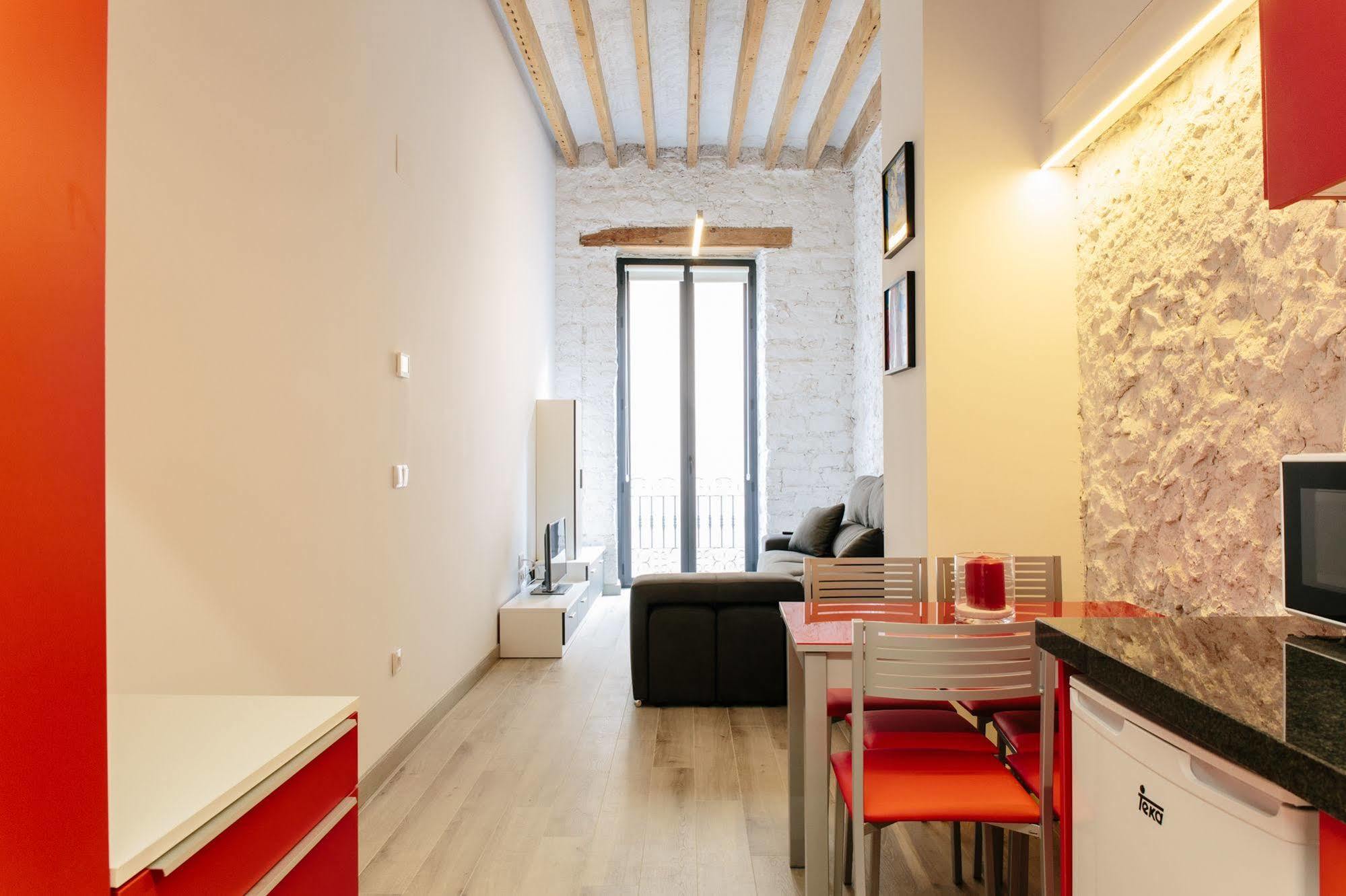 Apartamentos Tito San Nicolas อาลิกันเต ภายนอก รูปภาพ
