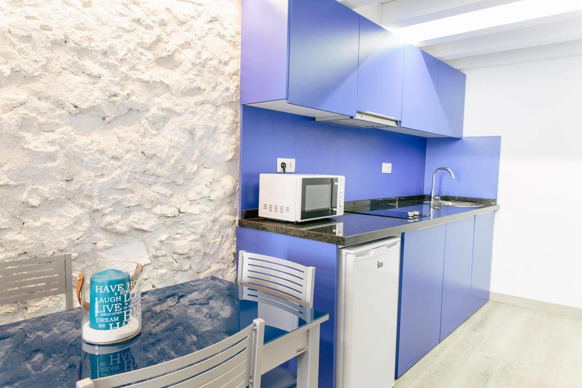 Apartamentos Tito San Nicolas อาลิกันเต ภายนอก รูปภาพ