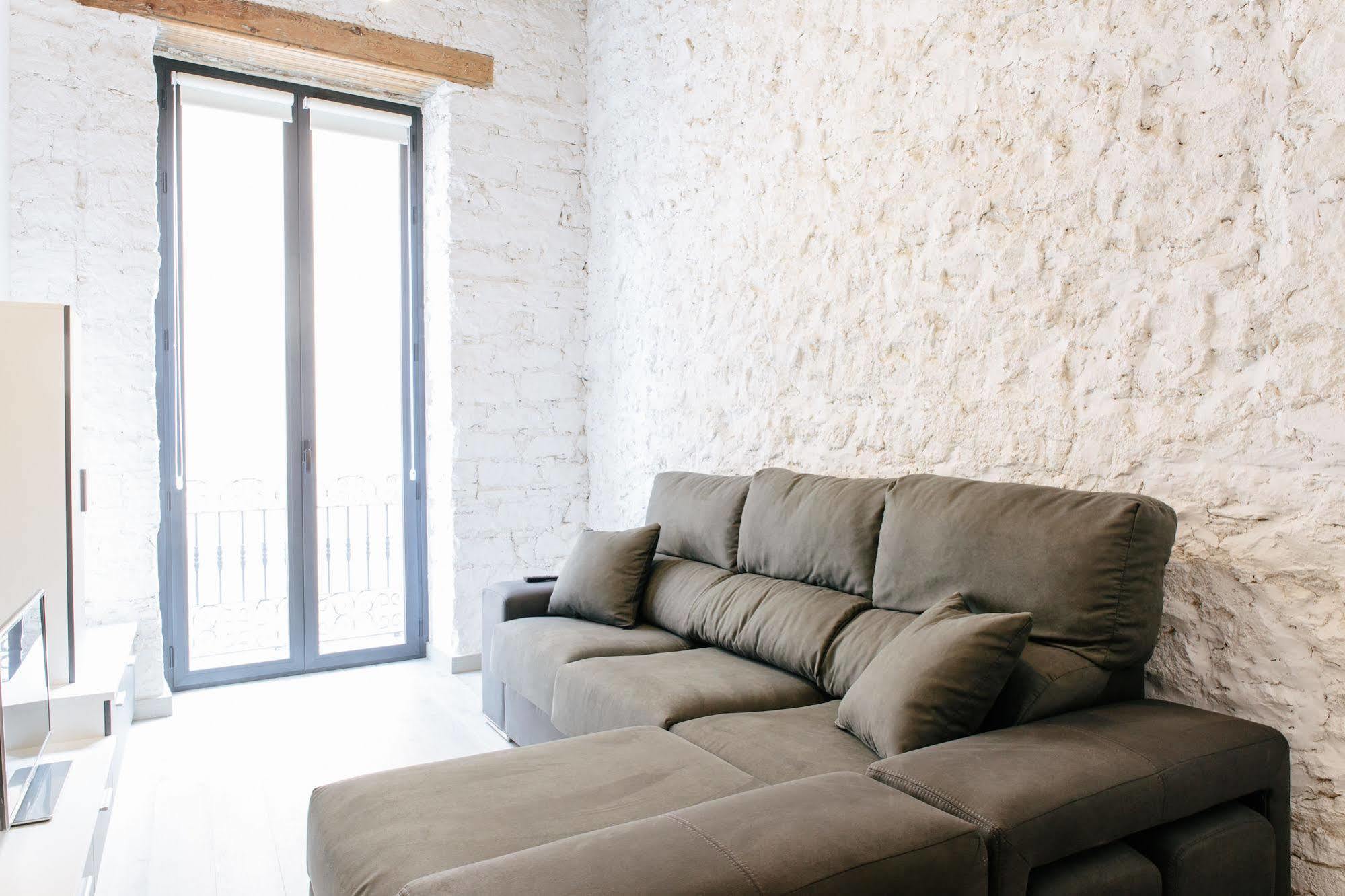 Apartamentos Tito San Nicolas อาลิกันเต ภายนอก รูปภาพ