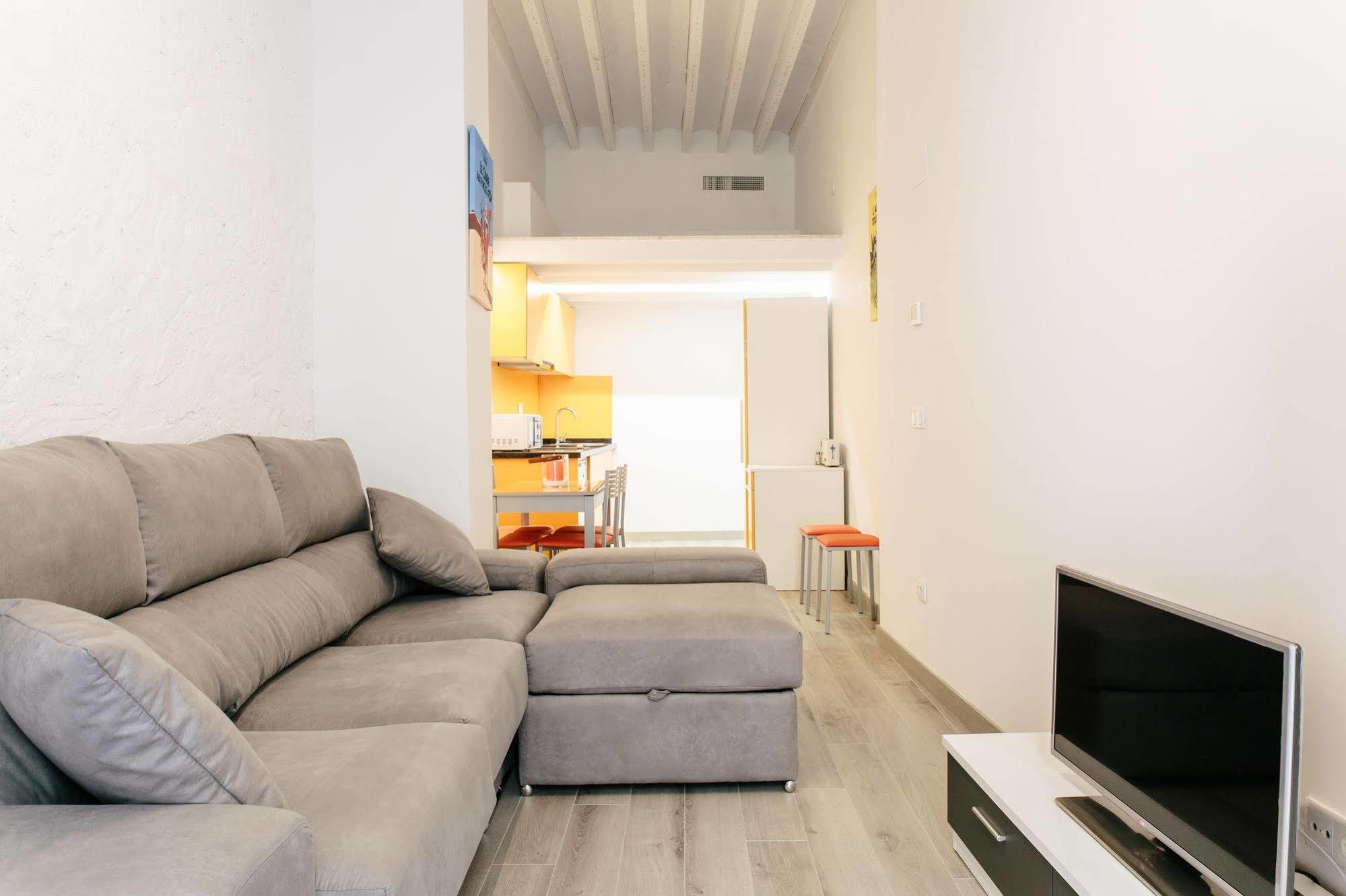 Apartamentos Tito San Nicolas อาลิกันเต ภายนอก รูปภาพ