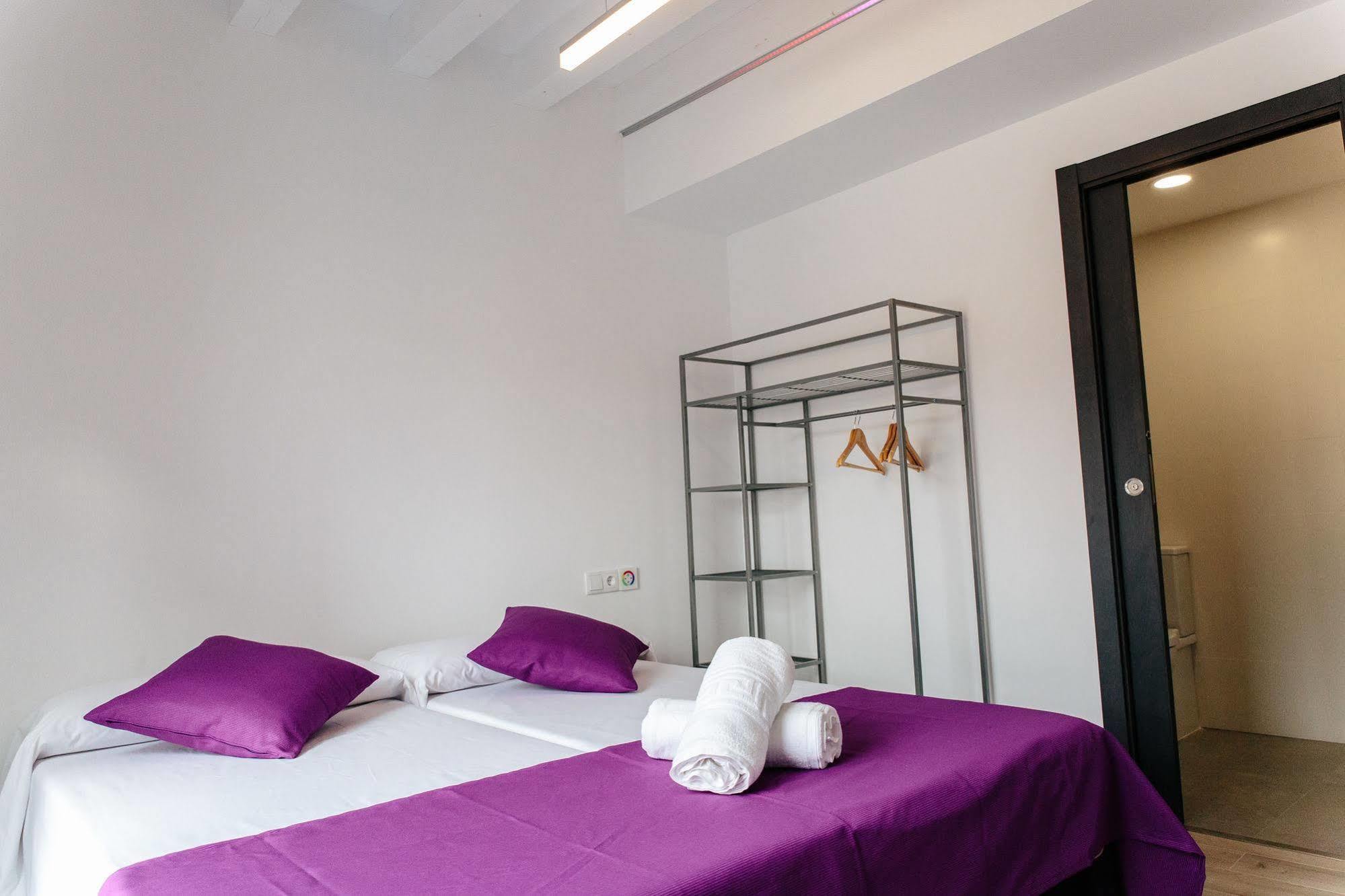 Apartamentos Tito San Nicolas อาลิกันเต ภายนอก รูปภาพ