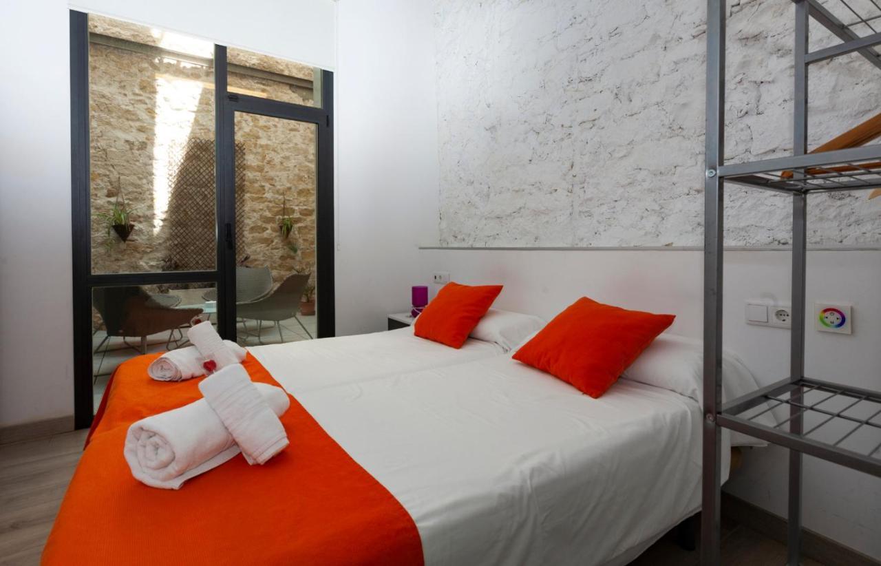 Apartamentos Tito San Nicolas อาลิกันเต ภายนอก รูปภาพ